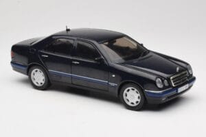 Mercedes E-Class W210 E320 Fekete Sun Star 1:18 1151 Fém – 6. kép a 8-ből