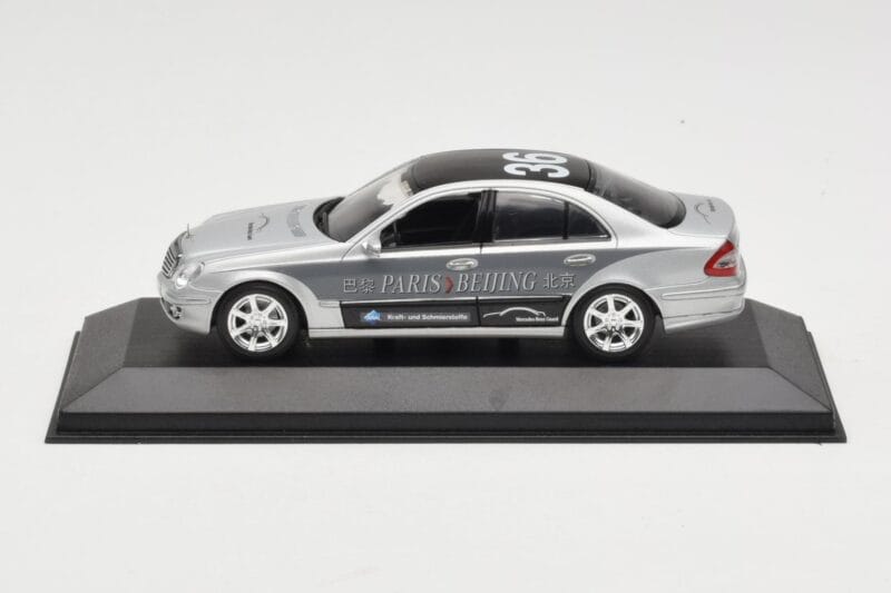 Mercedes E-Class W211 #36 Paris-Beijing 2006 Replacement Box Minichamps 1:43 B66962270-R Fém