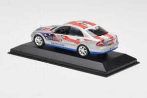 Mercedes E-Class W211 #11 Bluetec Paris-Beijing 2006 Minichamps 1:43 B66962267-R Fém – 3. kép a 4-ből
