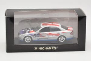 Mercedes E-Class W211 #11 Bluetec Paris-Beijing 2006 Minichamps 1:43 B66962267-R Fém – 4. kép a 4-ből