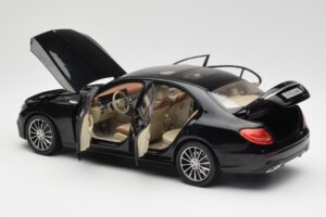 Mercedes E-Class W213 Obsidian Fekete iScale 1:18 B66960380 Fém – 5. kép a 8-ből