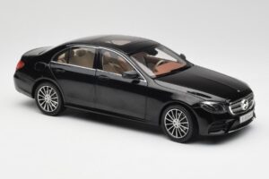Mercedes E-Class W213 Obsidian Fekete iScale 1:18 B66960380 Fém – 6. kép a 8-ből