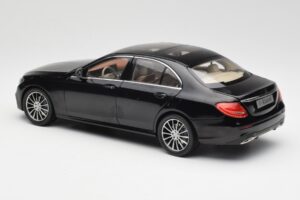 Mercedes E-Class W213 Obsidian Fekete iScale 1:18 B66960380 Fém – 7. kép a 8-ből