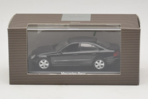 Mercedes E-Class W211 Fekete Minichamps 1:43 B66961950 Fém – 4. kép a 4-ből
