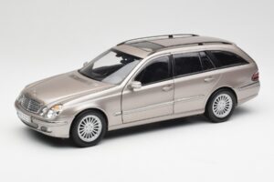 Mercedes E320 CDI W210 Kombi Cubanite Ezüst Kyosho 1:18 B66962188 Fém