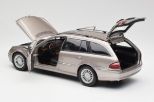 Mercedes E320 CDI W210 Kombi Cubanite Ezüst Kyosho 1:18 B66962188 Fém – 5. kép a 8-ből