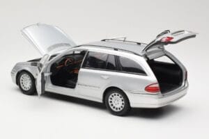 Mercedes E320 T-Modell S210 Elegance Ezüst Kyosho 1:18 B66962166 Fém – 5. kép a 8-ből