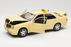 Mercedes E320 W210 Taxi Sun Star 1:18 1160 Fém – 2. kép a 8-ből