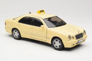 Mercedes E320 W210 Taxi Sun Star 1:18 1160 Fém – 6. kép a 8-ből