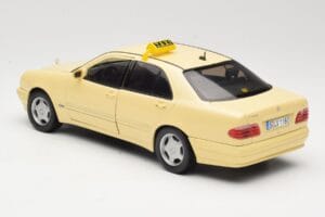 Mercedes E320 W210 Taxi Sun Star 1:18 1160 Fém – 7. kép a 8-ből