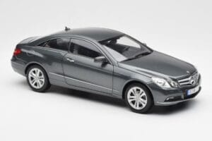 Mercedes E500 C207 Coupe Tenoric Szürke Norev 1:18 183540 Fém – 6. kép a 8-ből