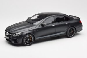 Mercedes AMG E63 S W213 Edition 1 Night Fekete GT Spirit 1:18 B66963111 Gyanta