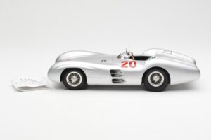 Mercedes W196 Streamliner #20 K. Kling French GP 1954 CMC 1:18 M-128B Fém – 3. kép a 6-ből