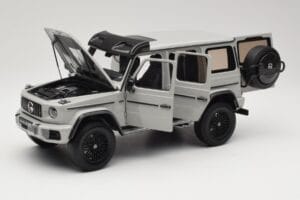 Mercedes G 63 AMG 4x4 Squared Arabian Grey Almost Real 1:18 820829 Fém – 2. kép a 8-ből