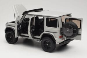 Mercedes G 63 AMG 4x4 Squared Arabian Grey Almost Real 1:18 820829 Fém – 5. kép a 8-ből