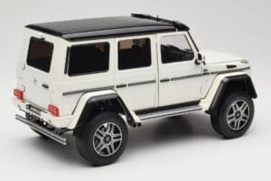 Mercedes G 63 AMG 4x4 Squared Polar White Almost Real 1:18 820203 Fém – 3. kép a 8-ből