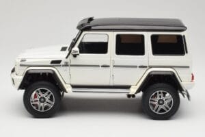 Mercedes G 63 AMG 4x4 Squared Polar White Almost Real 1:18 820203 Fém – 4. kép a 8-ből