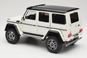 Mercedes G 63 AMG 4x4 Squared Polar White Almost Real 1:18 820203 Fém – 7. kép a 8-ből