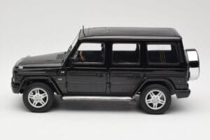 Mercedes G-Class G 500 W463 Smaragd Black Metallic AUTOart 1:18 76101 Fém – 4. kép a 8-ből