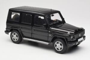 Mercedes G-Class G 500 W463 Smaragd Black Metallic AUTOart 1:18 76101 Fém – 6. kép a 8-ből