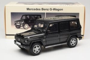 Mercedes G-Class G 500 W463 Smaragd Black Metallic AUTOart 1:18 76101 Fém – 8. kép a 8-ből