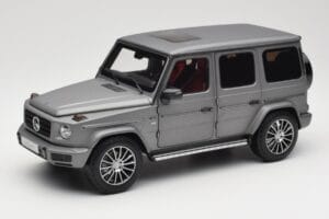 Mercedes G-Class G500 W463A Designo Platinum Magno Minichamps 1:18 B66960811 Fém