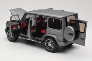 Mercedes G-Class G500 W463A Designo Platinum Magno Minichamps 1:18 B66960811 Fém – 5. kép a 8-ből
