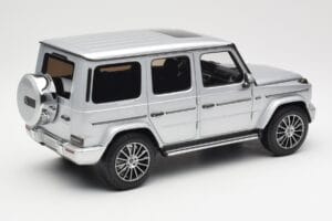 Mercedes G-Class G 500 W463A Iridium Silver Metallic Minichamps 1:18 113037112 Fém – 3. kép a 8-ből