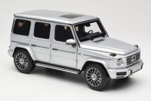 Mercedes G-Class G 500 W463A Iridium Silver Metallic Minichamps 1:18 113037112 Fém – 6. kép a 8-ből