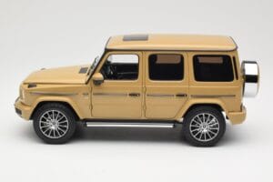 Mercedes G-Class G 500 W463A Solarbeam Yellow Metallic Minichamps 1:18 113037108 Fém – 4. kép a 8-ből
