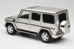 Mercedes G-Class G55 AMG W463 Iridium Ezüst Otto 1:18 OT1126 Gyanta – 5. kép a 6-ből