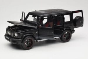 Mercedes G-Class G63 AMG W463A Matt Black Minichamps 1:18 110037064 Fém – 2. kép a 8-ből