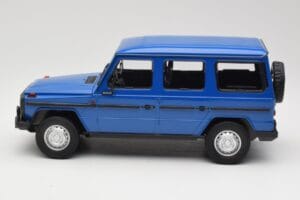 Mercedes G-Class W460 LWB Sötétkék Minichamps 1:18 155038100 Fém – 3. kép a 6-ből