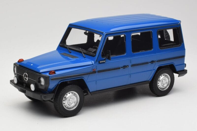 Mercedes G-Class W460 LWB Sötétkék Minichamps 1:18 155038100 Fém