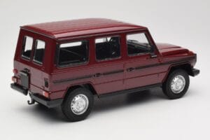 Mercedes G-Class W460 LWB Sötétpiros Minichamps 1:18 155038102 Fém – 2. kép a 6-ből