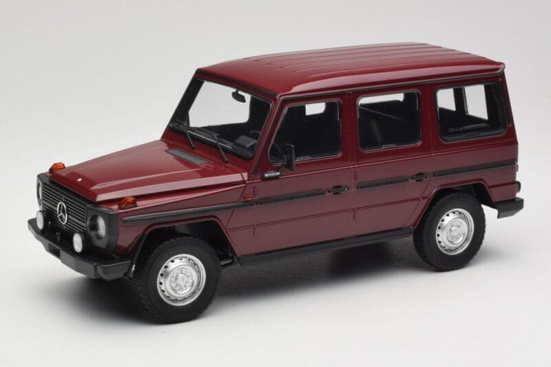 Mercedes G-Class W460 LWB Sötétpiros Minichamps 1:18 155038102 Fém