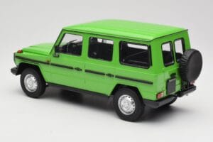 Mercedes G-Class W460 LWB Zöld Minichamps 1:18 155038101 Fém – 5. kép a 6-ből