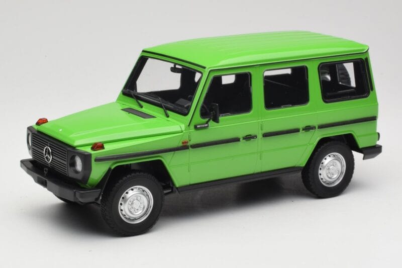 Mercedes G-Class W460 LWB Zöld Minichamps 1:18 155038101 Fém