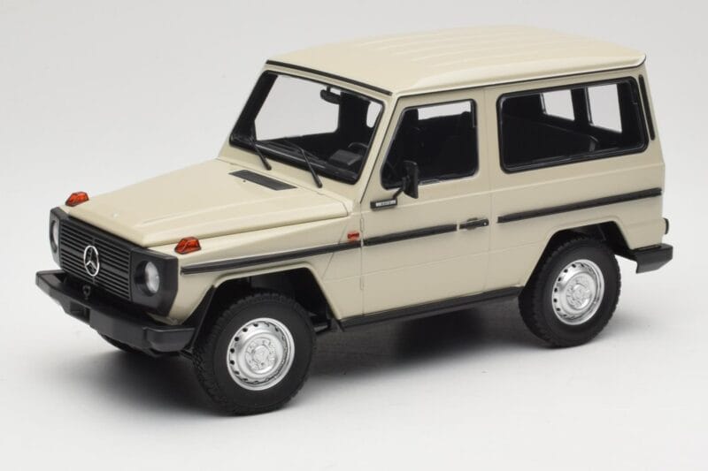 Mercedes G-Class W460 SWB Grey Metallic Minichamps 1:18 155038004 Fém