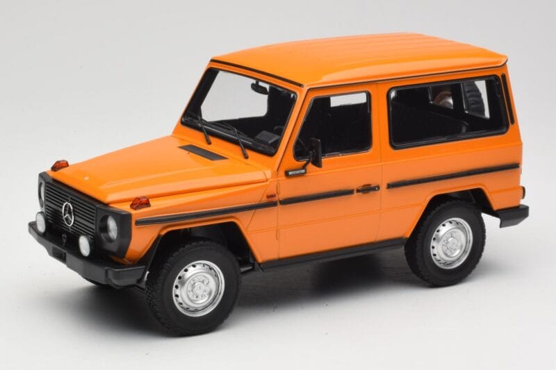Mercedes G-Class W460 SWB Narancssárga Minichamps 1:18 155038000 Fém