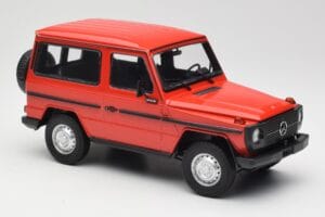 Mercedes G-Class W460 SWB Piros Minichamps 1:18 155038002 Fém – 4. kép a 6-ből