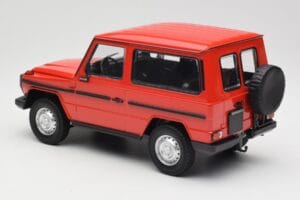 Mercedes G-Class W460 SWB Piros Minichamps 1:18 155038002 Fém – 5. kép a 6-ből