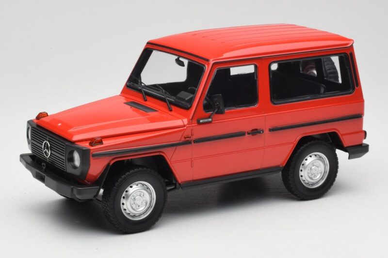 Mercedes G-Class W460 SWB Piros Minichamps 1:18 155038002 Fém