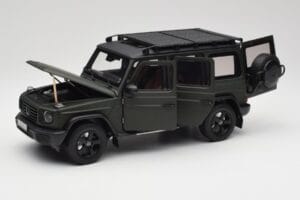 Mercedes G-Class W465 Olajzöld Norev 1:18 B66960662 Fém – 2. kép a 8-ből