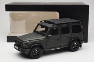 Mercedes G-Class W465 Olajzöld Norev 1:18 B66960662 Fém – 8. kép a 8-ből