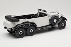 Mercedes G4 W31 Fehér MCG 1:18 MCG18208 Fém – 2. kép a 6-ből