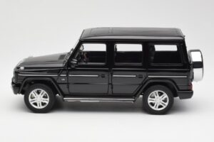 Mercedes G500 W463 Fekete AUTOart 1:18 76216 Fém – 4. kép a 8-ből