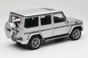 Mercedes G55 AMG W463 Ezüst AUTOart 1:18 76247 Fém – 3. kép a 8-ből