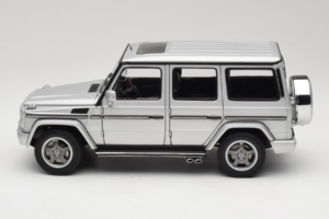 Mercedes G55 AMG W463 Ezüst AUTOart 1:18 76247 Fém – 4. kép a 8-ből