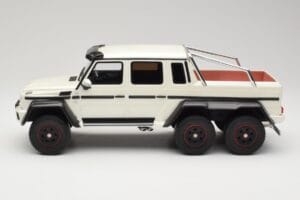 Mercedes AMG G63 6x6 W463 Fehér GT Spirit 1:18 GT100 Gyanta – 3. kép a 6-ből
